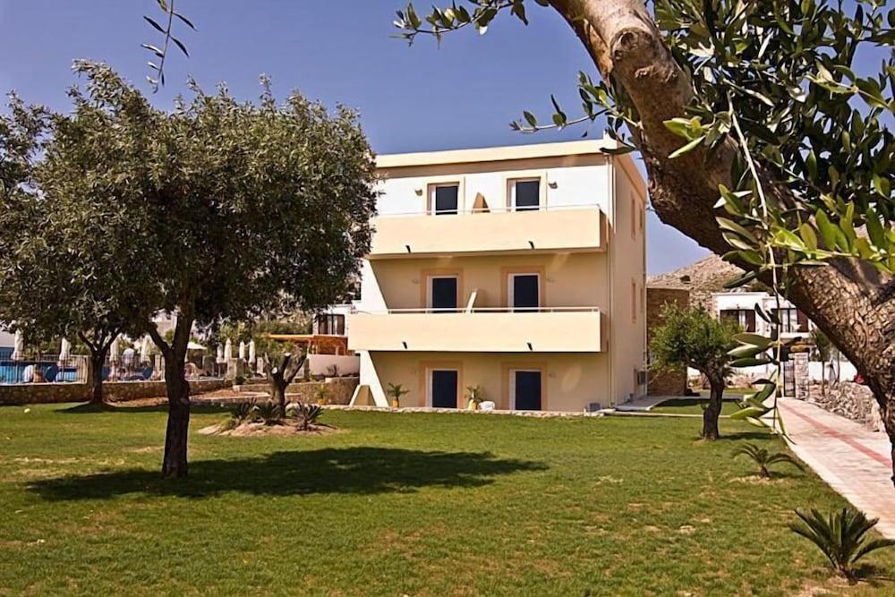 Lindos Blue Sky Aparthotel Buitenkant foto